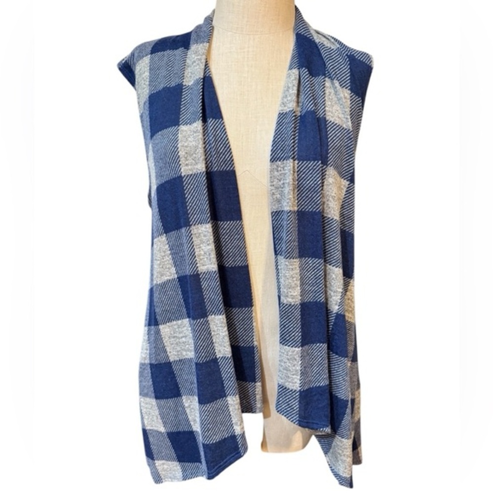 NWOT‎ Haptics Blue and White Plaid Open Vest Cardigan Size Small